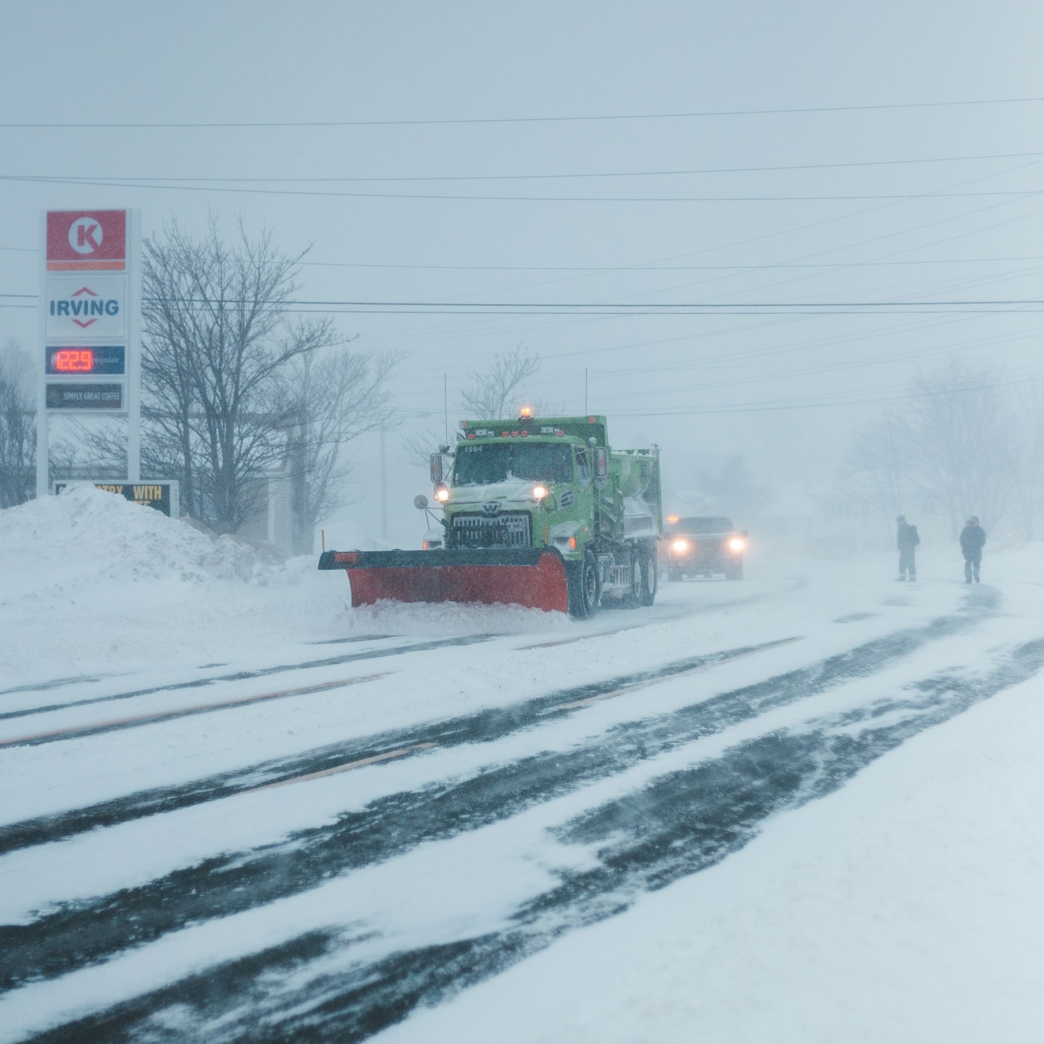 5 Reasons to Choose Courtice West for Snow Removal